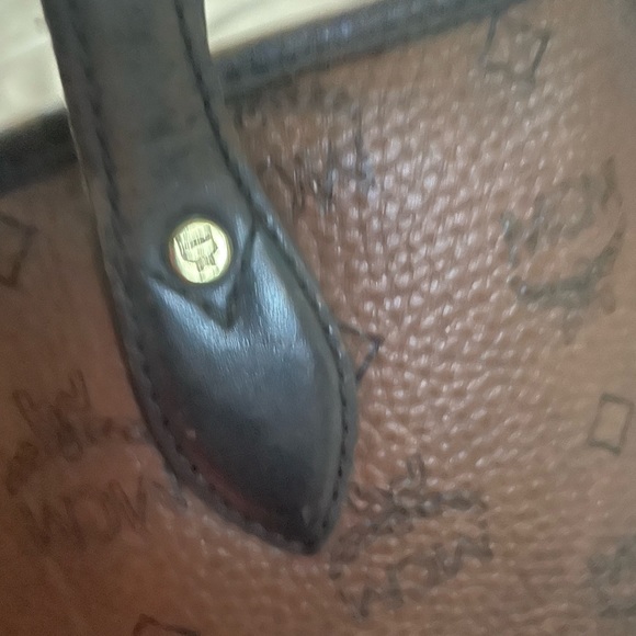 MCM brown stripe visetos top zipper tote bag - Picture 10 of 17